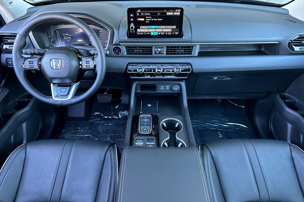 2025 Honda Pilot AWD ELITE