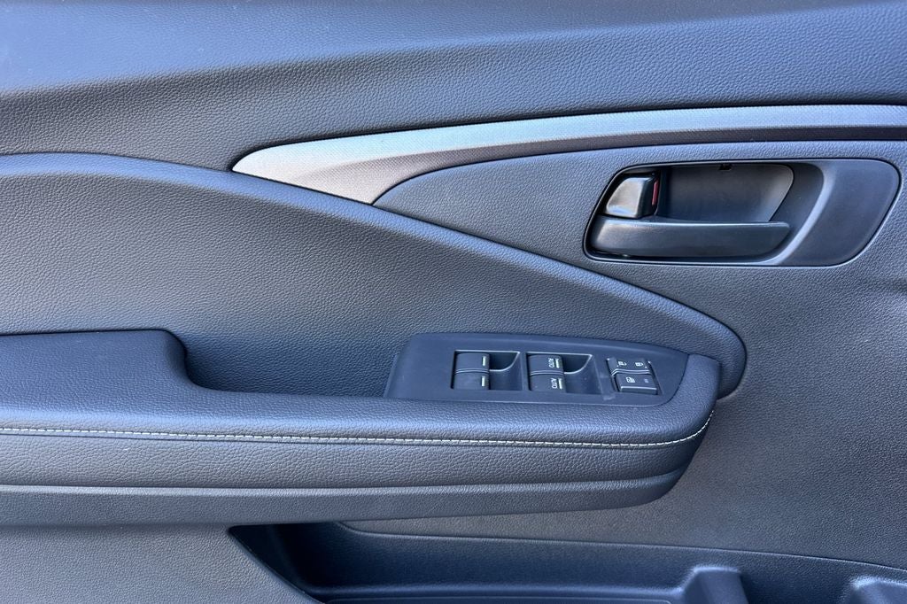 2025 Honda Ridgeline AWD SPORT