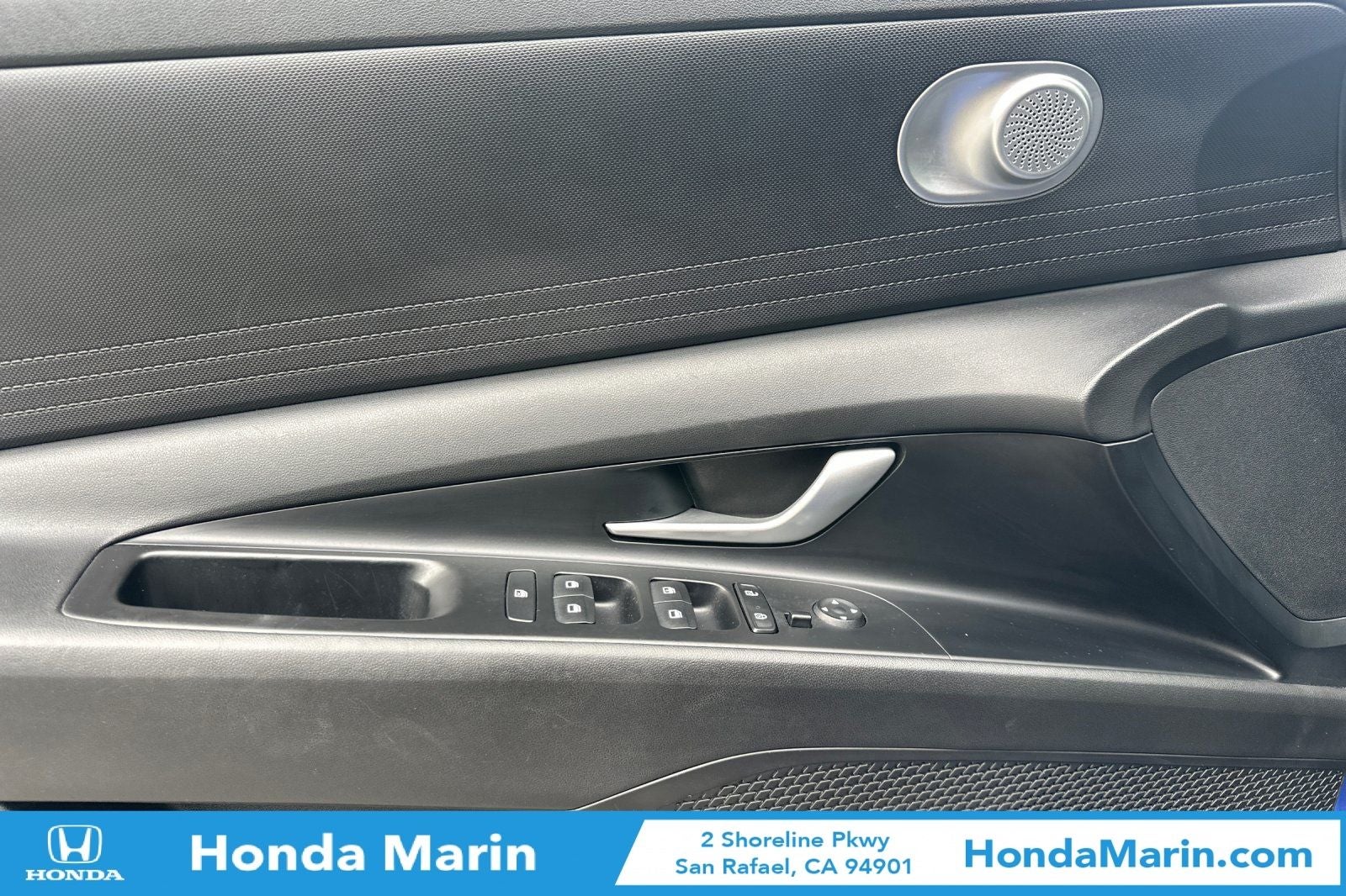 2022 Hyundai Elantra SE