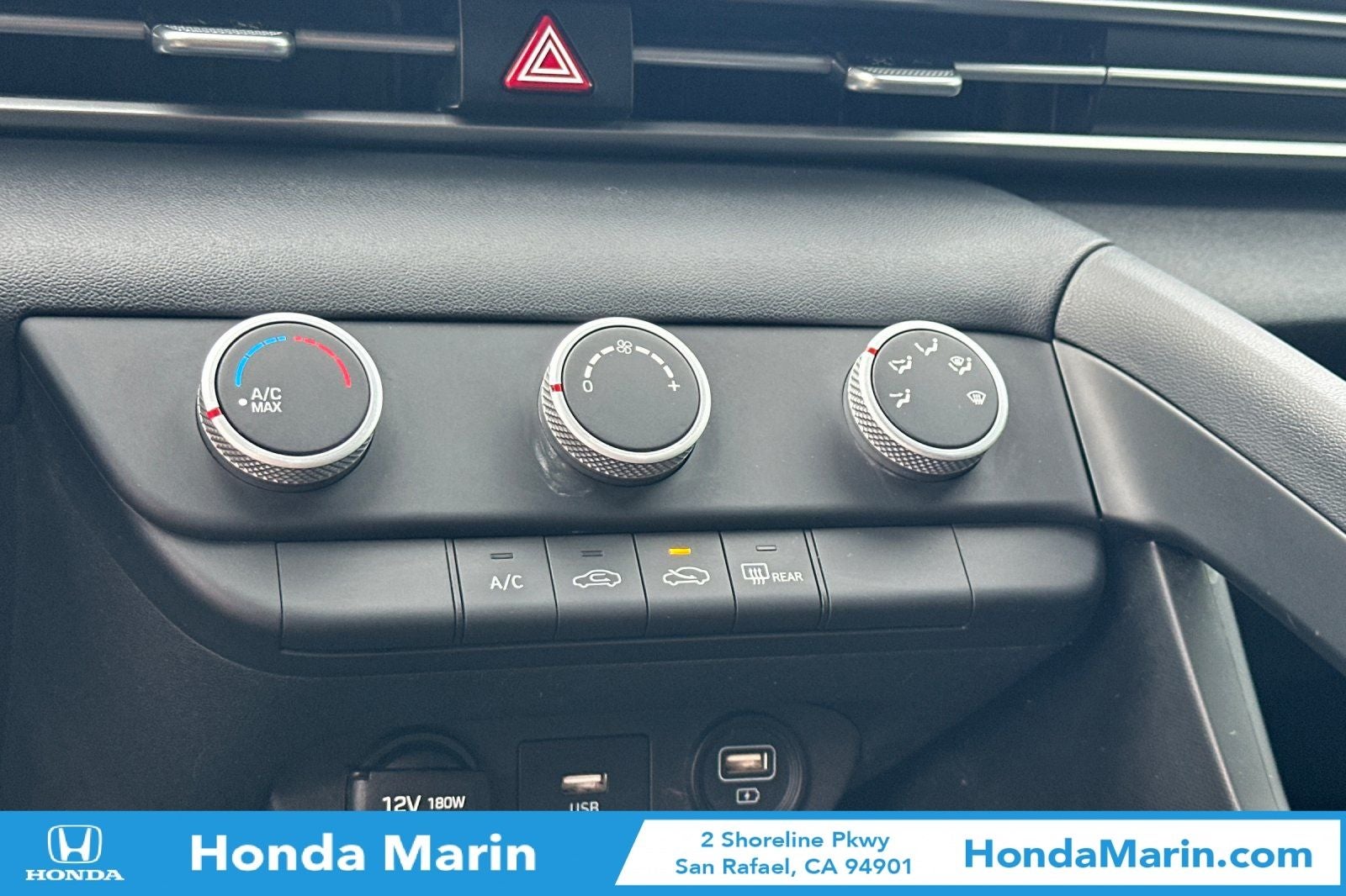 2022 Hyundai Elantra SE