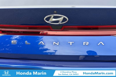 2022 Hyundai Elantra SE