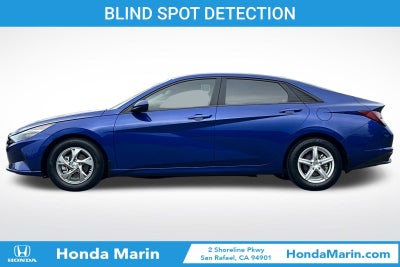 2022 Hyundai Elantra SE