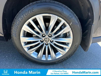 2024 Toyota Highlander Platinum