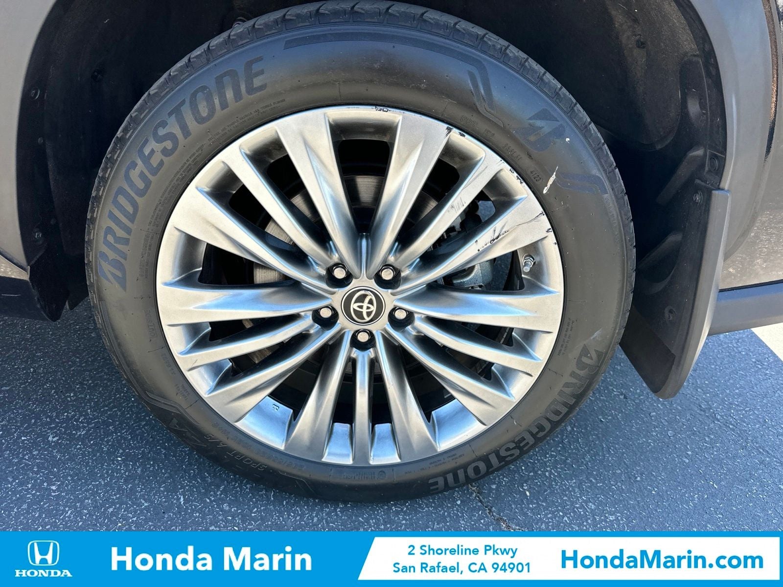 2024 Toyota Highlander Platinum