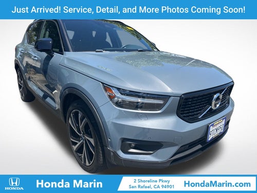 2022 Volvo XC40 R-Design