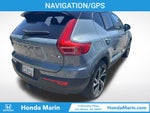2022 Volvo XC40 R-Design