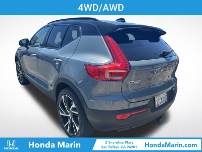 2022 Volvo XC40 R-Design