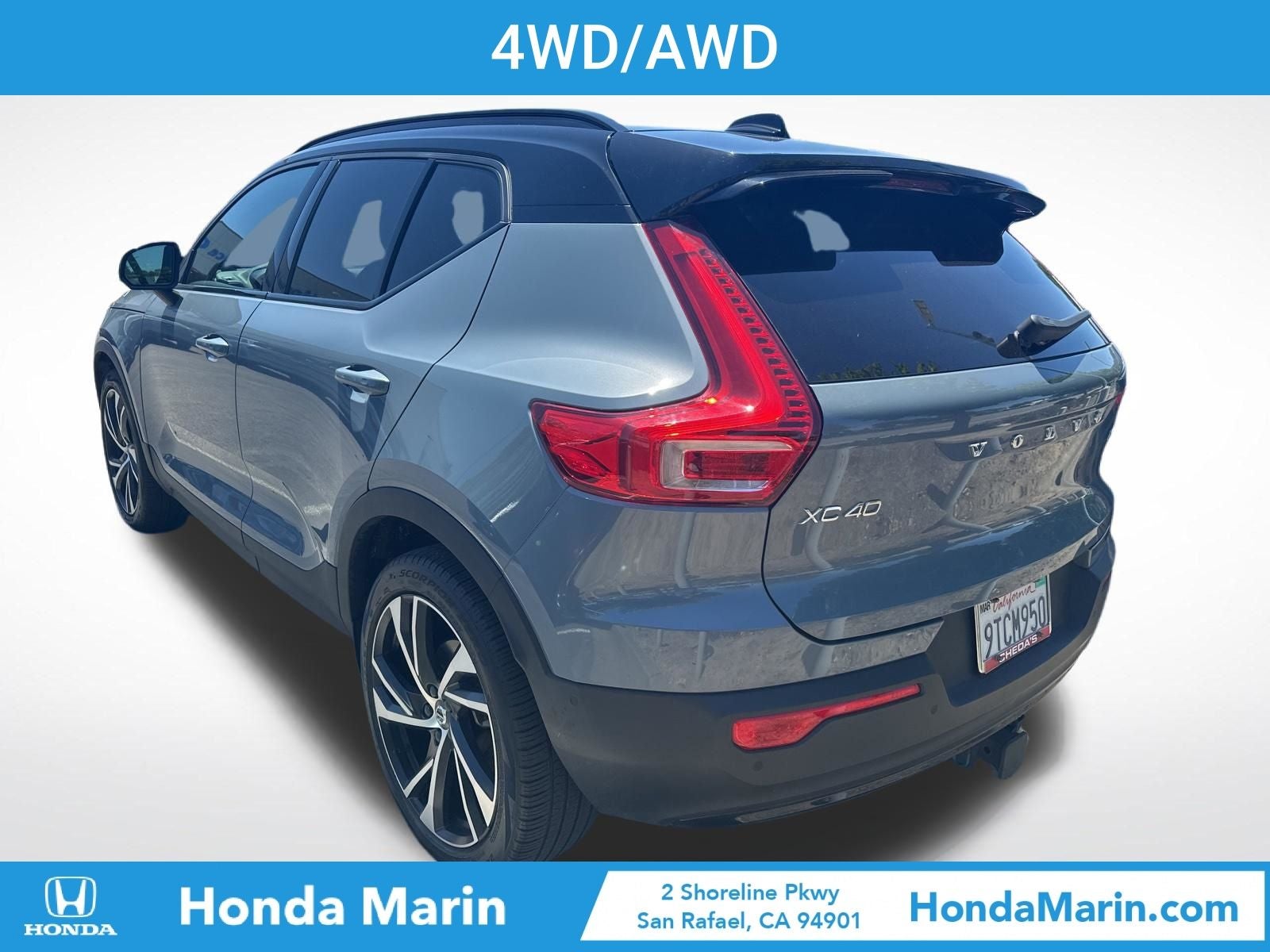 2022 Volvo XC40 R-Design